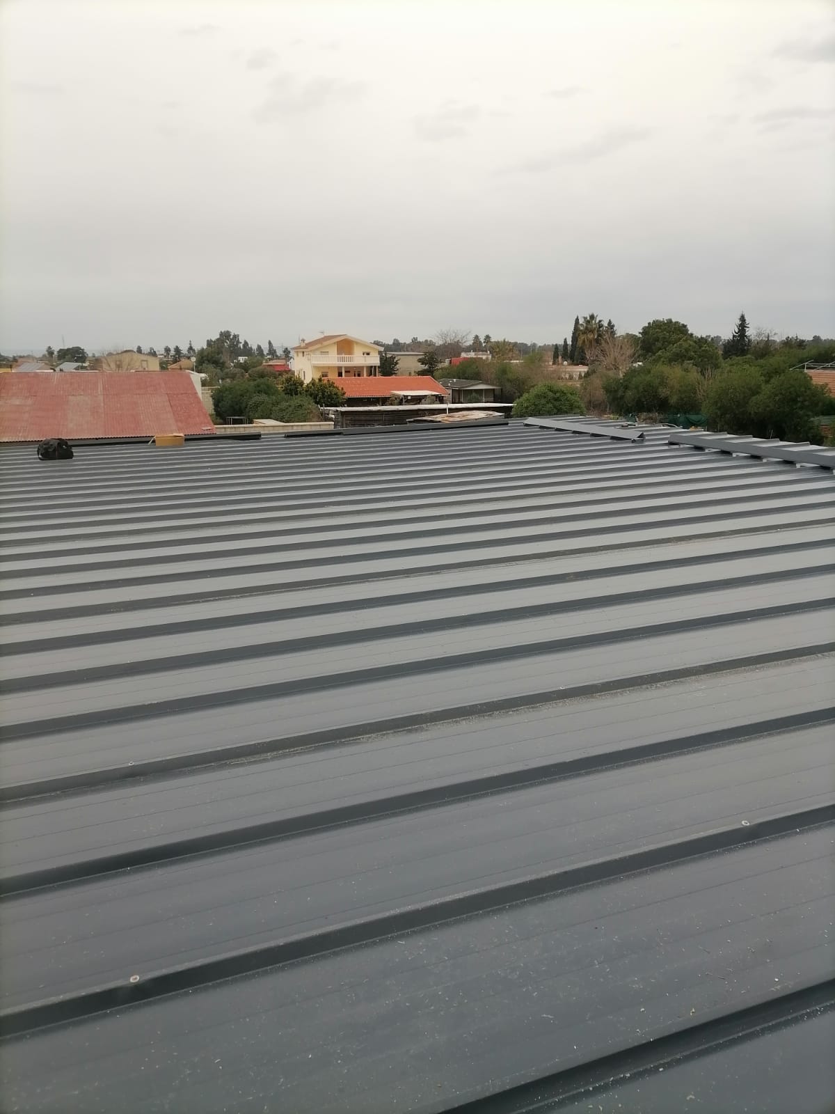 Instalación de panel sándwich en Sevilla